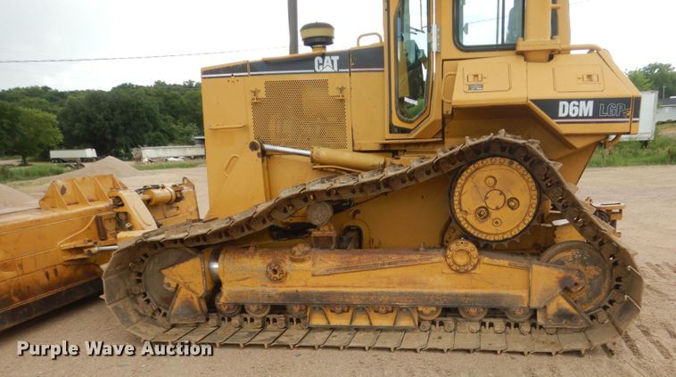 image for item HI9869 Caterpillar D6M LGP  dozer