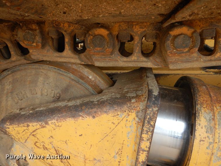 image for item HI9869 Caterpillar D6M LGP  dozer