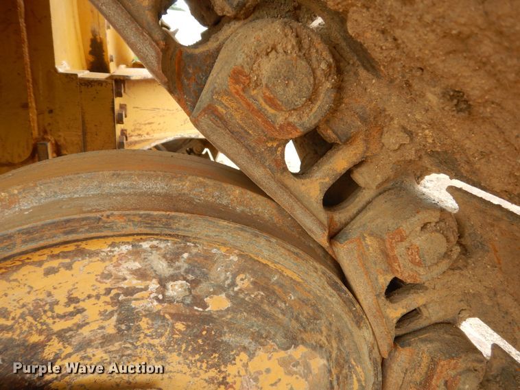 image for item HI9869 Caterpillar D6M LGP  dozer