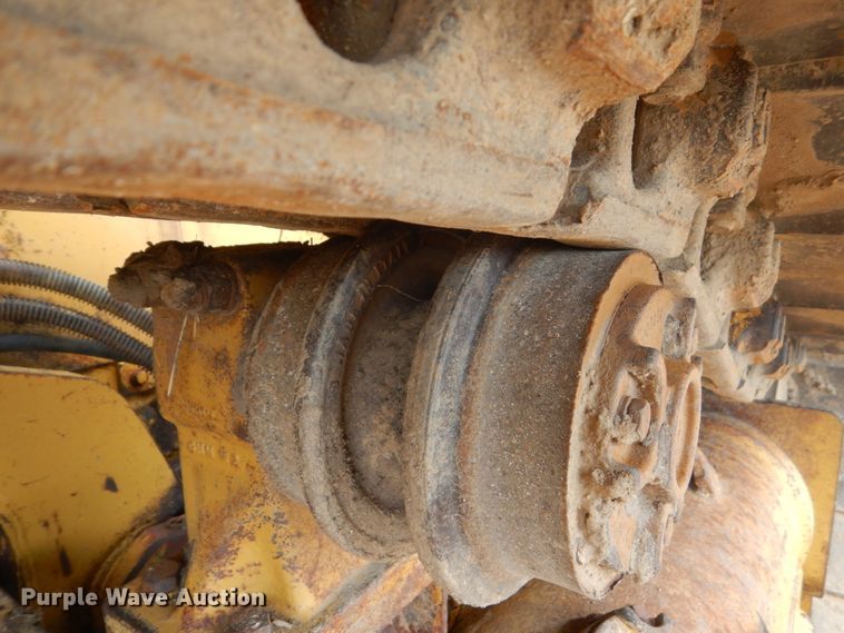 image for item HI9869 Caterpillar D6M LGP  dozer