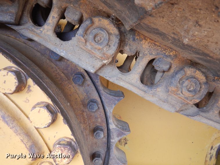 image for item HI9869 Caterpillar D6M LGP  dozer