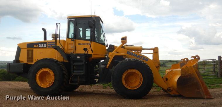 image for item HI9871 2005 Komatsu WA380-5L  High Lift wheel loader