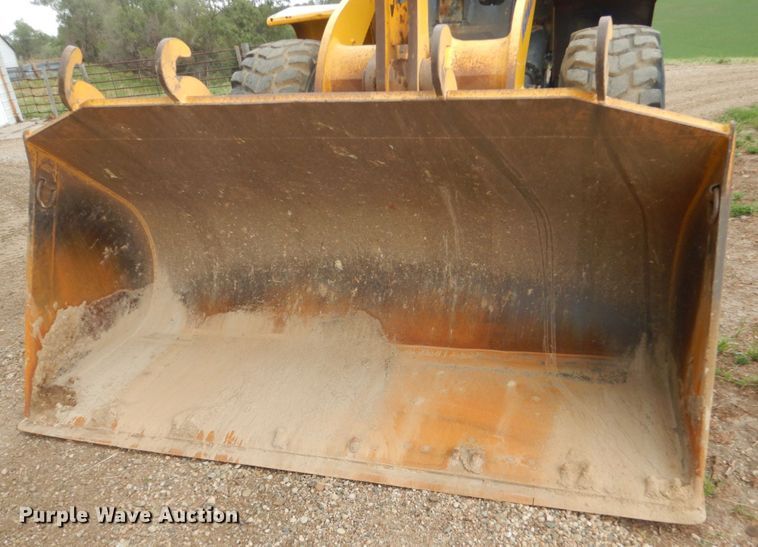 image for item HI9871 2005 Komatsu WA380-5L  High Lift wheel loader
