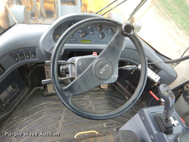 image for item HI9871 2005 Komatsu WA380-5L  High Lift wheel loader