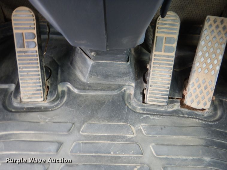 image for item HI9871 2005 Komatsu WA380-5L  High Lift wheel loader