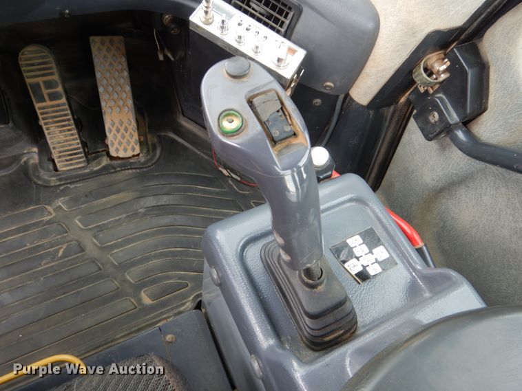 image for item HI9871 2005 Komatsu WA380-5L  High Lift wheel loader