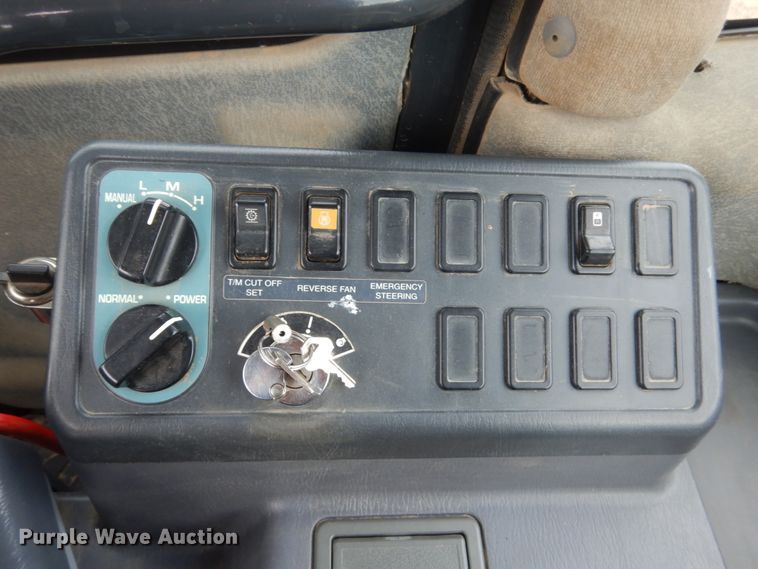 image for item HI9871 2005 Komatsu WA380-5L  High Lift wheel loader