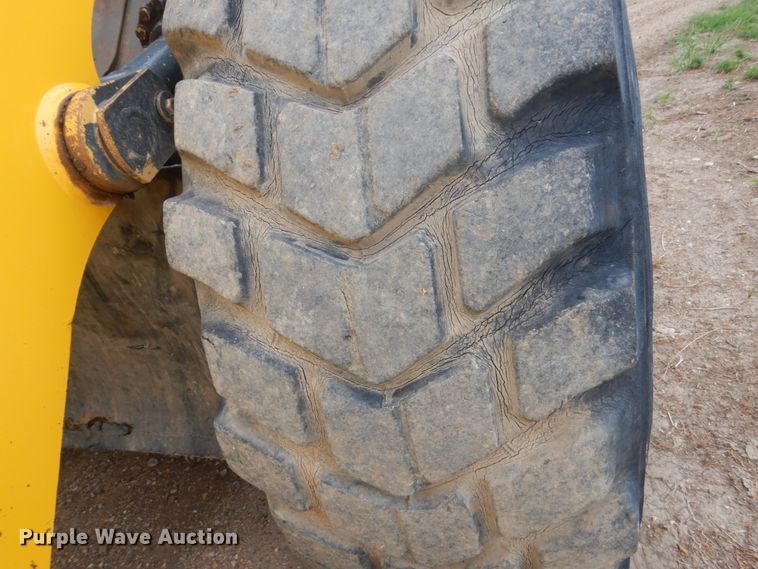 image for item HI9871 2005 Komatsu WA380-5L  High Lift wheel loader