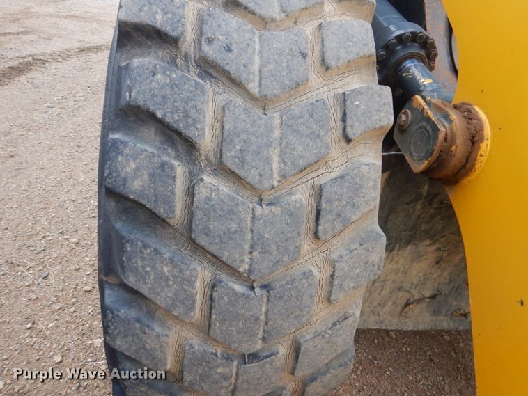 image for item HI9871 2005 Komatsu WA380-5L  High Lift wheel loader