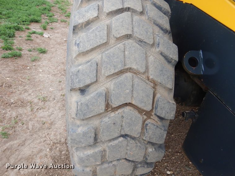 image for item HI9871 2005 Komatsu WA380-5L  High Lift wheel loader