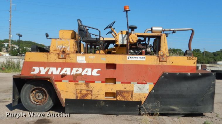 image for item HI9872 1989 Dynapac CP27  pneumatic roller