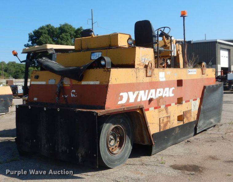 image for item HI9872 1989 Dynapac CP27  pneumatic roller