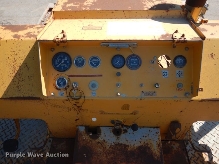 image for item HI9872 1989 Dynapac CP27  pneumatic roller