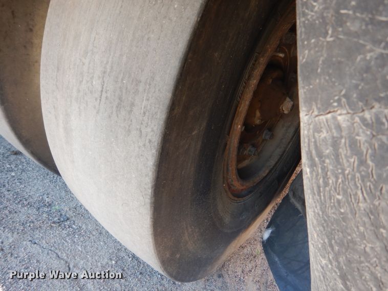 image for item HI9872 1989 Dynapac CP27  pneumatic roller