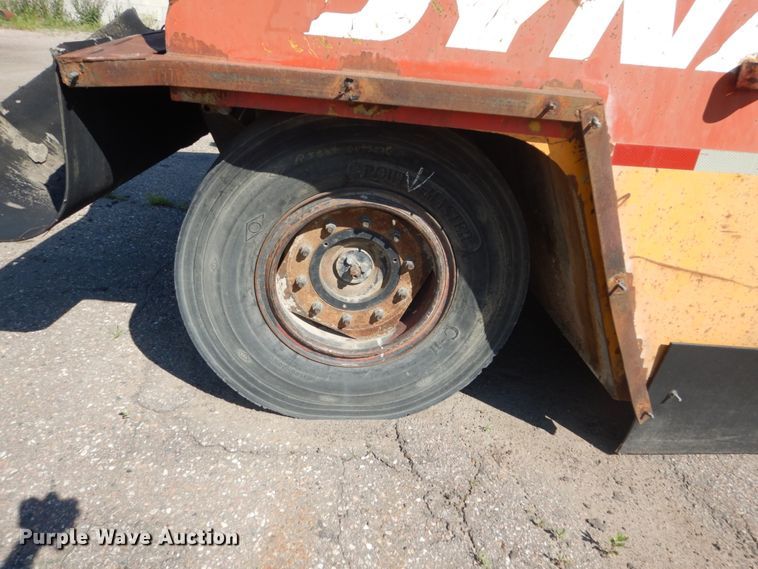 image for item HI9872 1989 Dynapac CP27  pneumatic roller