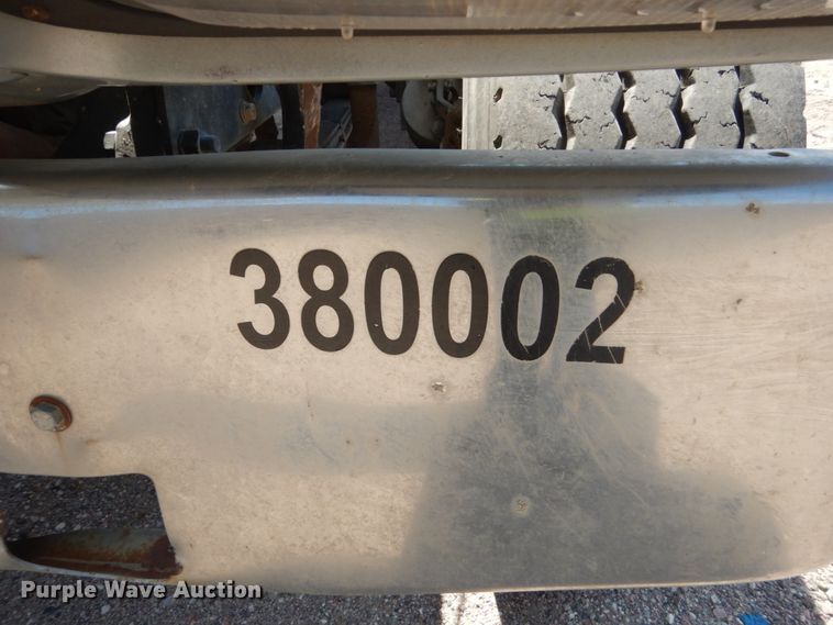 image for item HI9879 1991 Mack RD690S  water truck