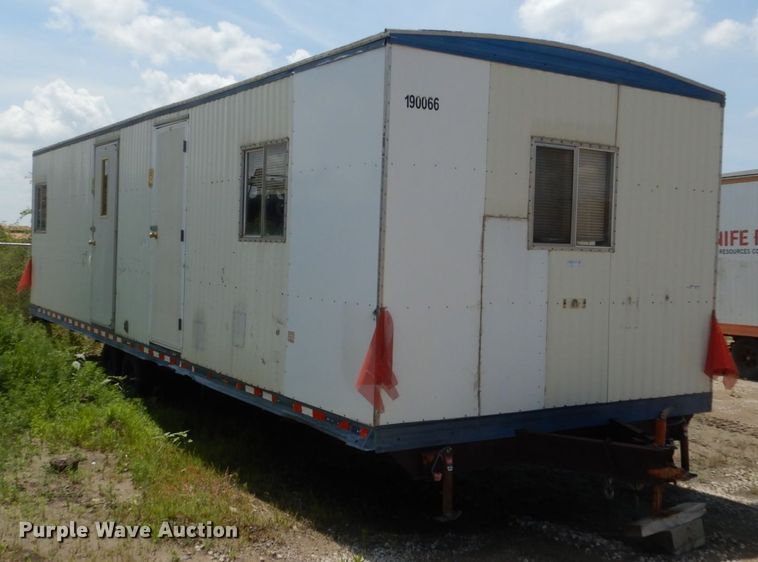 image for item HI9883 1992 Miller  job site office trailer