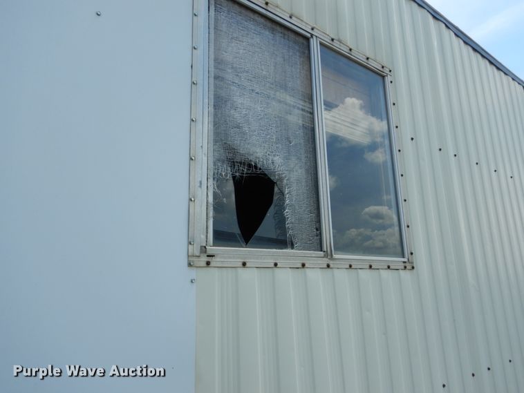 image for item HI9883 1992 Miller  job site office trailer