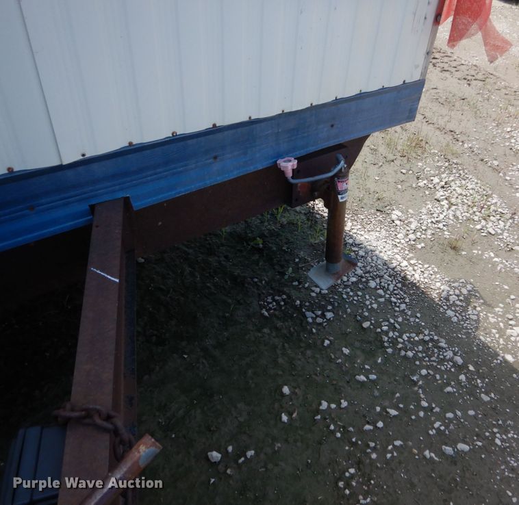 image for item HI9883 1992 Miller  job site office trailer