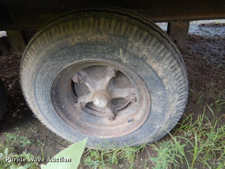 image for item HI9883 1992 Miller  job site office trailer