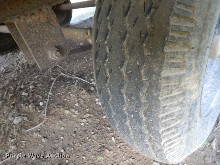 image for item HI9883 1992 Miller  job site office trailer