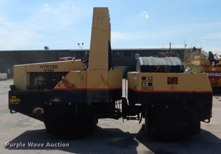 image for item HI9902 Hyster C530A  pneumatic roller