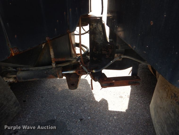 image for item HI9902 Hyster C530A  pneumatic roller