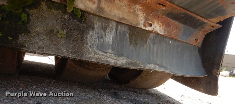 image for item HI9902 Hyster C530A  pneumatic roller