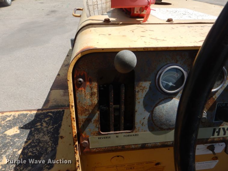 image for item HI9902 Hyster C530A  pneumatic roller