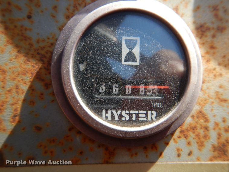 image for item HI9902 Hyster C530A  pneumatic roller