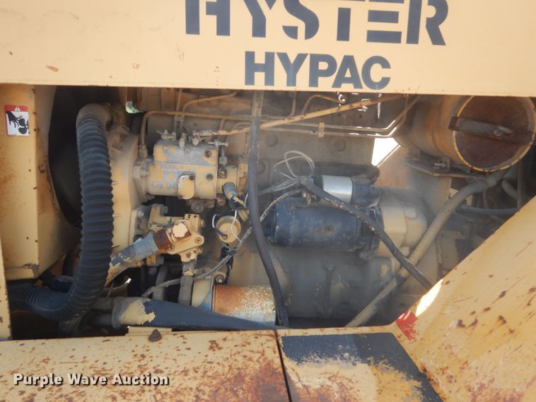 image for item HI9902 Hyster C530A  pneumatic roller