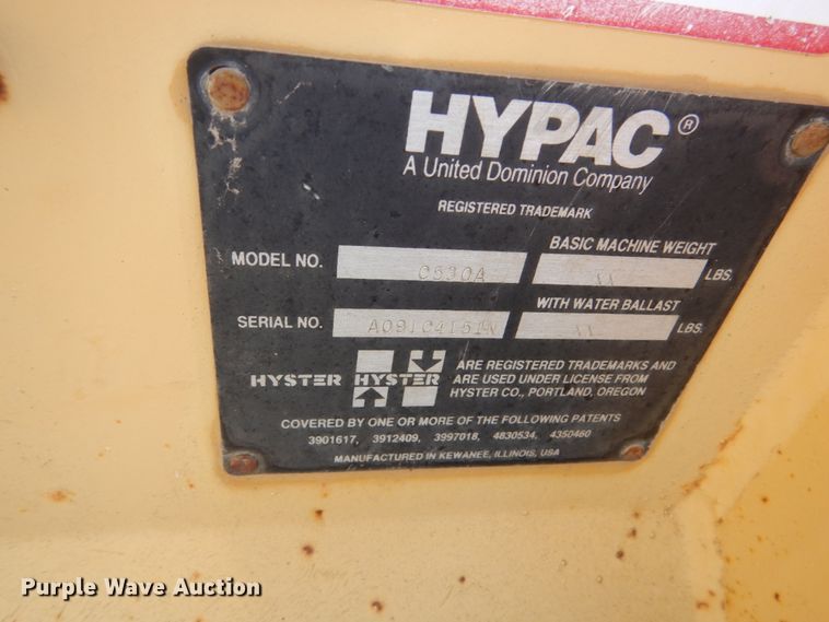 image for item HI9902 Hyster C530A  pneumatic roller