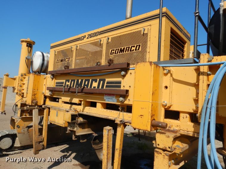 image for item HI9903 Gomaco GP-2600  slipform paver