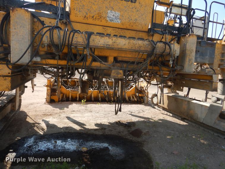 image for item HI9903 Gomaco GP-2600  slipform paver