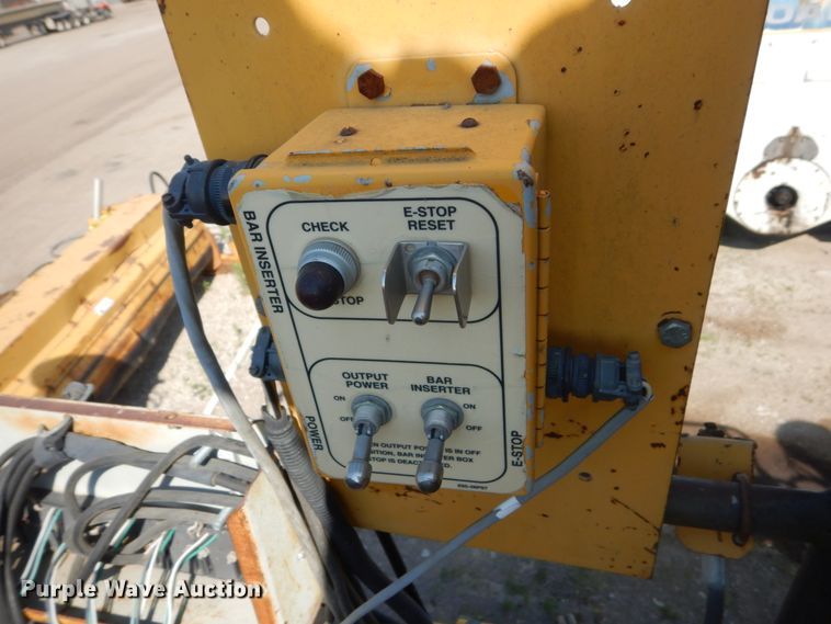 image for item HI9903 Gomaco GP-2600  slipform paver