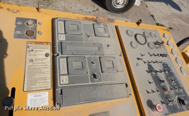 image for item HI9903 Gomaco GP-2600  slipform paver