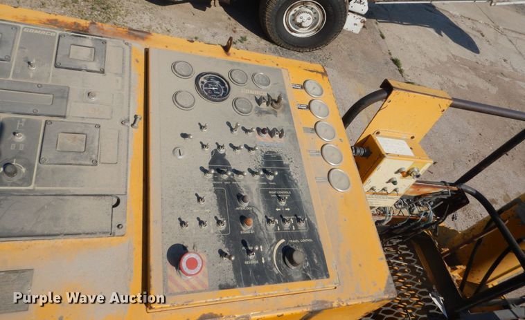 image for item HI9903 Gomaco GP-2600  slipform paver