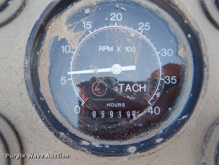 image for item HI9903 Gomaco GP-2600  slipform paver