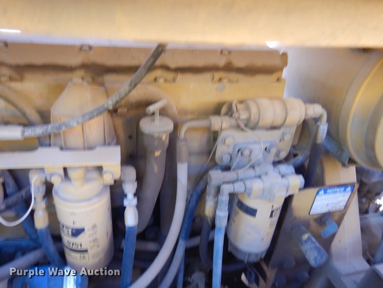 image for item HI9903 Gomaco GP-2600  slipform paver