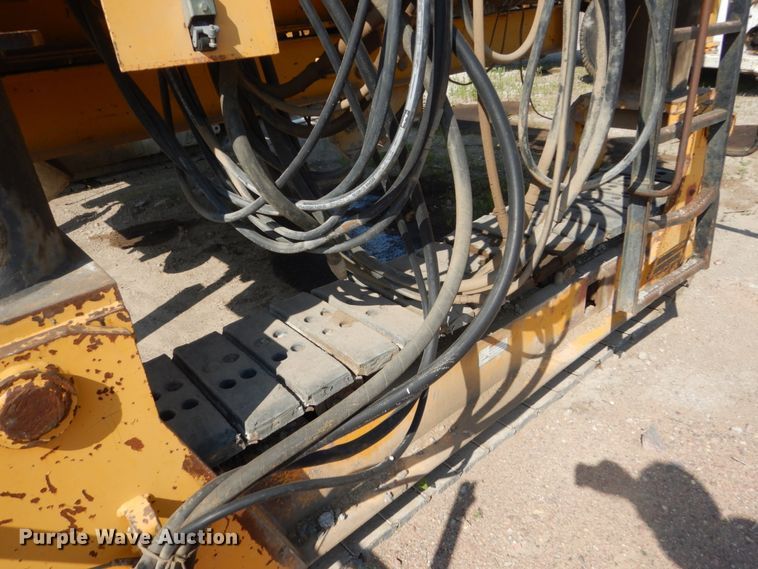 image for item HI9903 Gomaco GP-2600  slipform paver