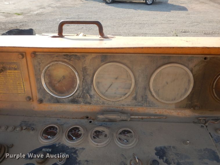 image for item HI9904 CMI SF-450  slipform paver