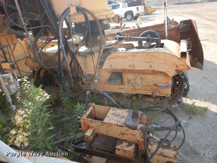 image for item HI9904 CMI SF-450  slipform paver