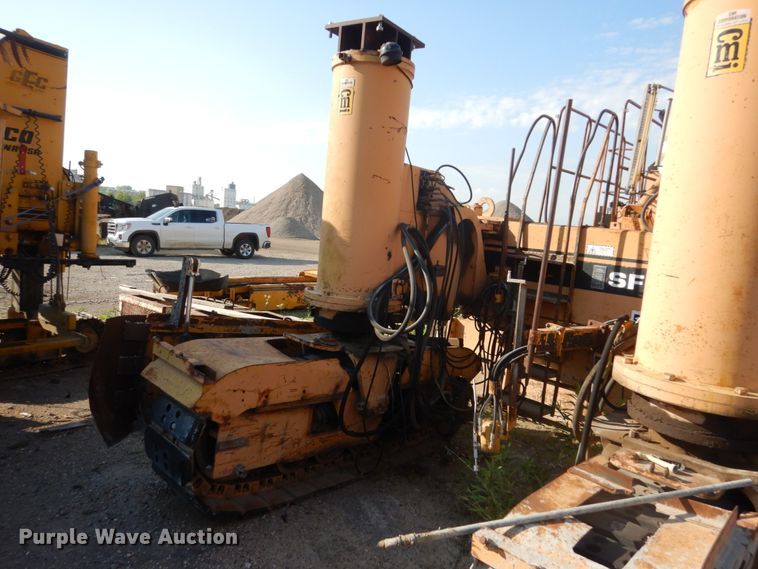 image for item HI9904 CMI SF-450  slipform paver