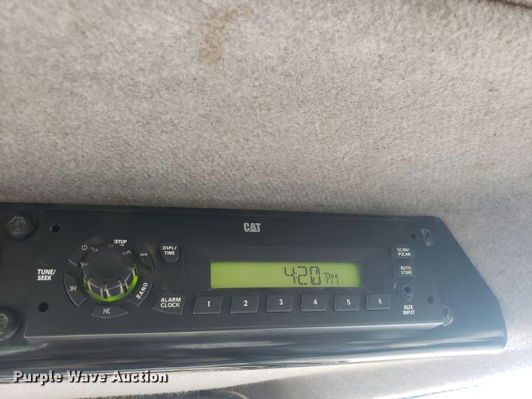 image for item HP9506 2013 Caterpillar D6N LGP  dozer