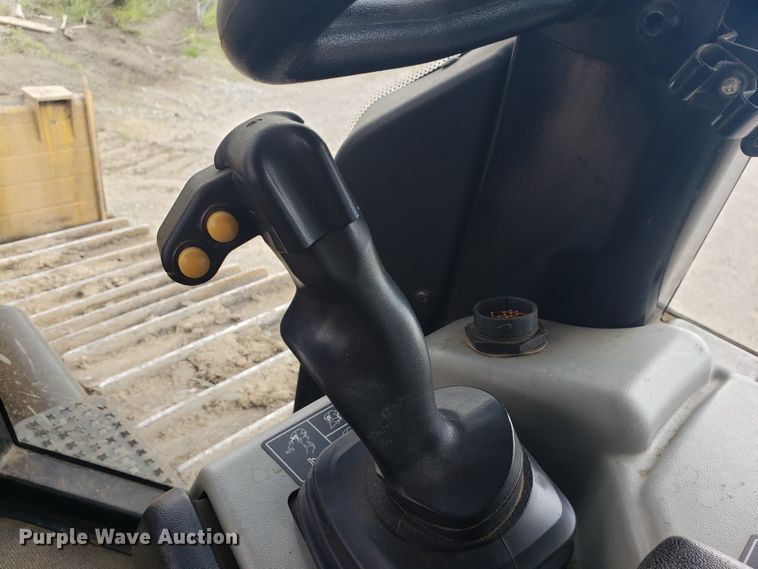 image for item HP9506 2013 Caterpillar D6N LGP  dozer