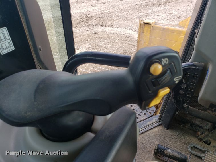 image for item HP9506 2013 Caterpillar D6N LGP  dozer