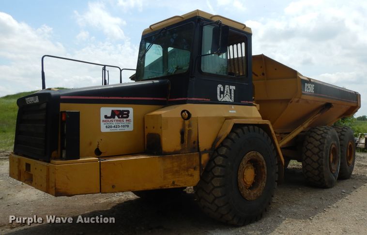 image for item HP9586 1998 Caterpillar D250E  haul truck