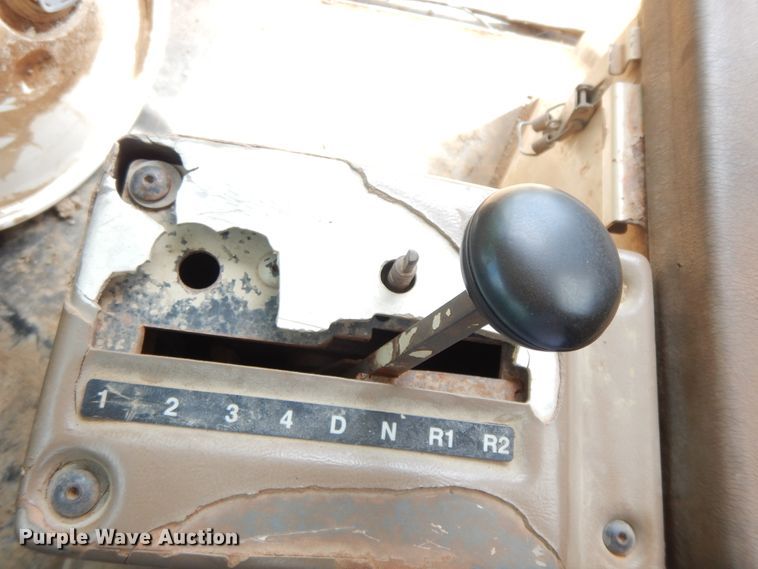 image for item HP9586 1998 Caterpillar D250E  haul truck