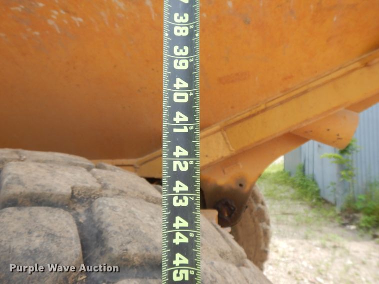 image for item HP9586 1998 Caterpillar D250E  haul truck