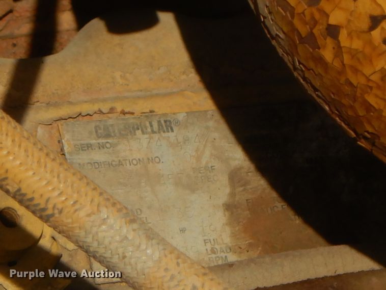 image for item HP9586 1998 Caterpillar D250E  haul truck